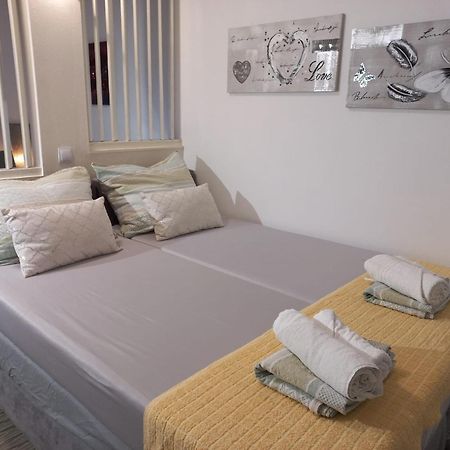 Studio Apartment With Pool Pola Esterno foto
