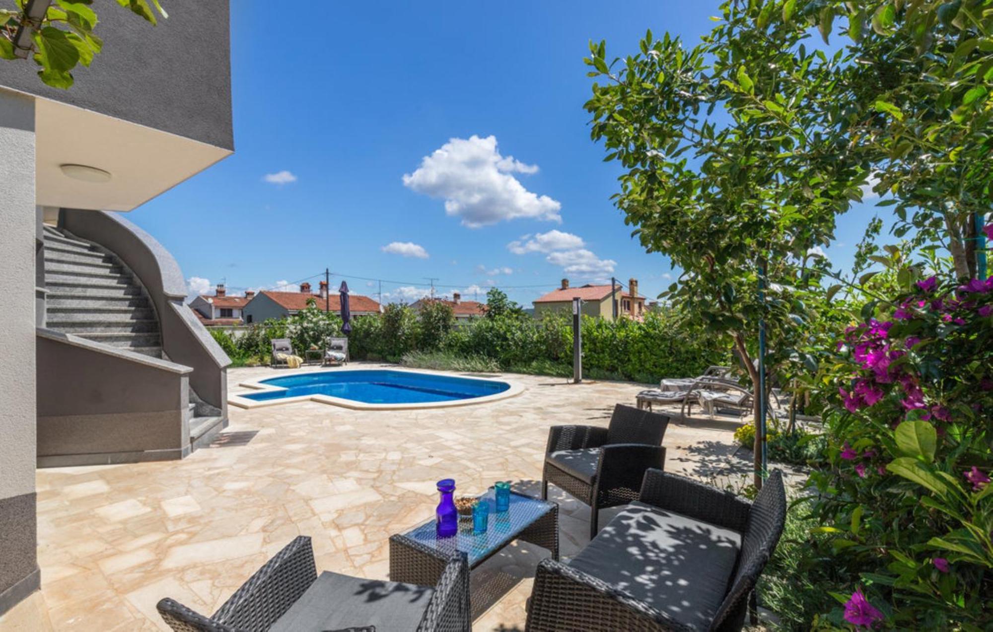 Studio Apartment With Pool Pola Esterno foto